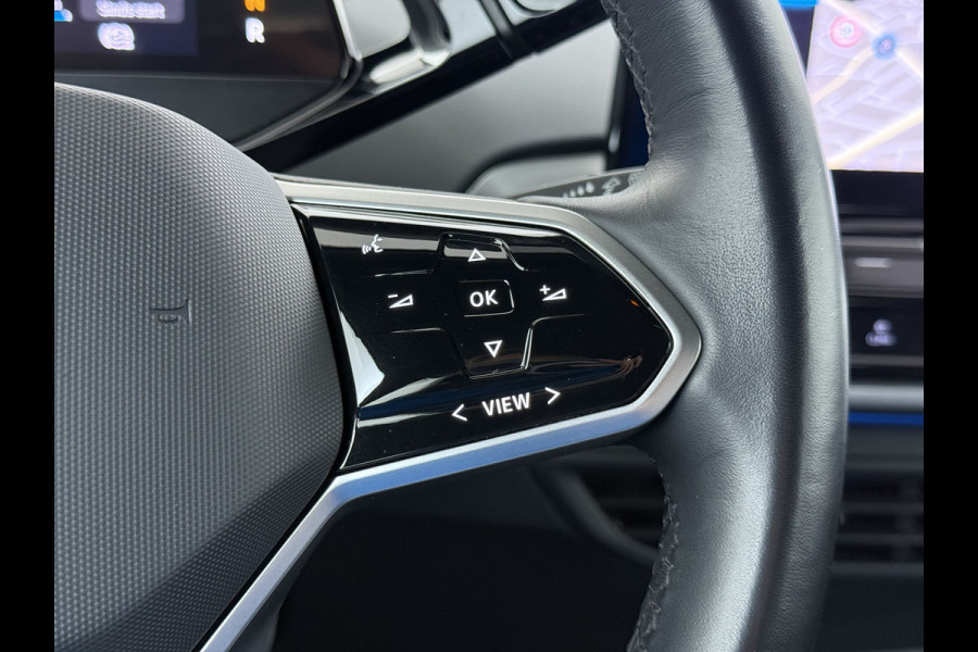 Volkswagen ID.4 SOH 92% Trekhaak Adap.Cruise Navi Ecc Apple Carplay Android Auto Stoel+Stuurverwarming Pdc Ecc DAB Smart Climate Comfort Pakket Rijstrooksensor Led Verwarmde Voorruit 1e Eigenaar Origineel Nederlandse Auto 55kWh pure € 42.000 nieuw!