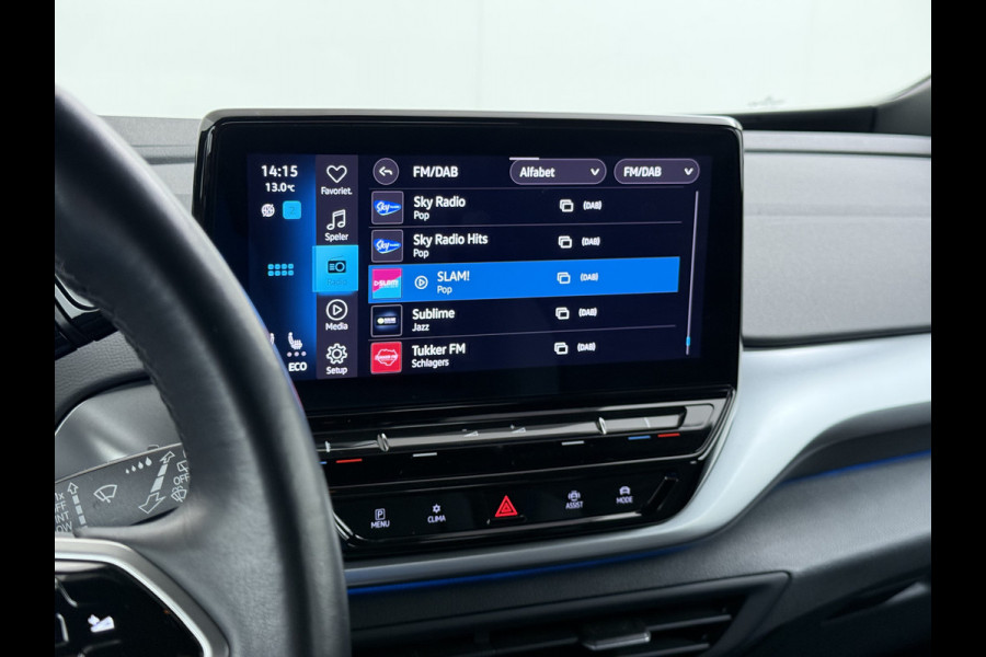Volkswagen ID.4 SOH 92% Trekhaak Adap.Cruise Navi Ecc Apple Carplay Android Auto Stoel+Stuurverwarming Pdc Ecc DAB Smart Climate Comfort Pakket Rijstrooksensor Led Verwarmde Voorruit 1e Eigenaar Origineel Nederlandse Auto 55kWh pure € 42.000 nieuw!