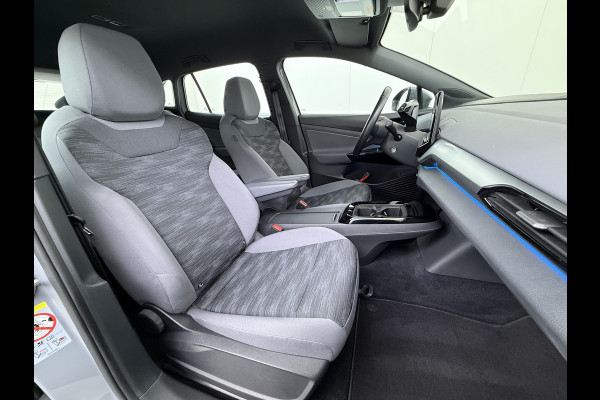 Volkswagen ID.4 SOH 92% Trekhaak Adap.Cruise Navi Ecc Apple Carplay Android Auto Stoel+Stuurverwarming Pdc Ecc DAB Smart Climate Comfort Pakket Rijstrooksensor Led Verwarmde Voorruit 1e Eigenaar Origineel Nederlandse Auto 55kWh pure € 42.000 nieuw!