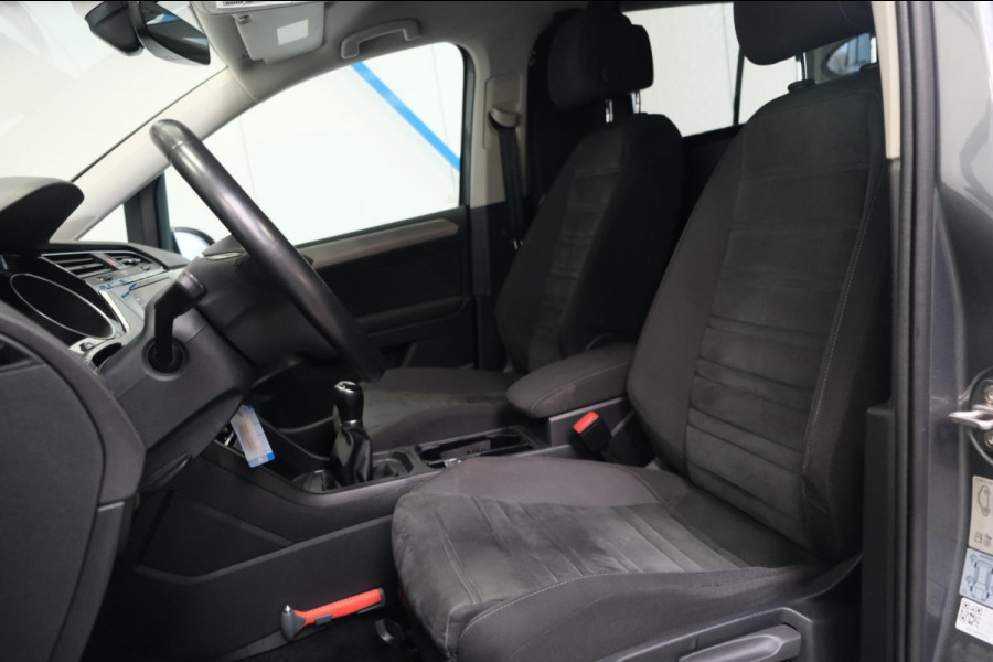 Volkswagen Touran 1.6 TDI - Grijskenteken, Airco, Cruise, Navi, PDC, Camera, Trekhaak.