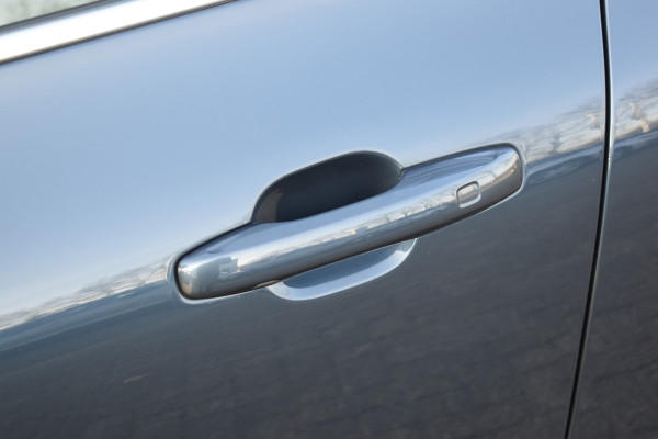 Volvo XC60 T6 AWD 340PK Plug-in Hybrid Business Pro | Trekhaak | Luchtvering | Camera |  Panodak | 19" LMV | Stoelverwarming