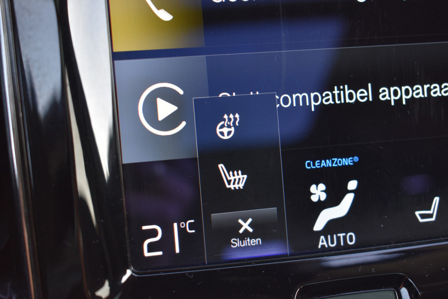 Volvo XC60 T6 AWD 340PK Plug-in Hybrid Business Pro | Trekhaak | Luchtvering | Camera |  Panodak | 19" LMV | Stoelverwarming