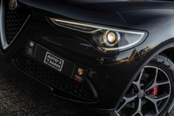 Alfa Romeo Stelvio 2.0 T AWD B-Tech Q4 200 PK Pano Adaptive Leder Camera 19''