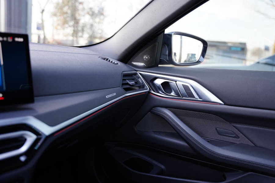 BMW M4 Competition / Individual / Sportuitlaat