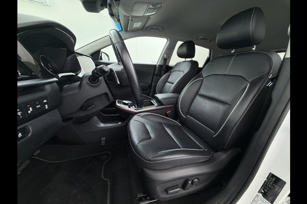 Kia e-Niro 204pk ExecutiveLine 64kWh 3fase SOH 100% Warmtepomp Leer+Elektr.+Verwarmd+Gekoeld+Memory Adaptive-Cruise Navi Ecc Camera Apple C Stuurverwarming Lmv Privacy Glas DAB Vess Lane Assist Blind Spot 11kw thuisladen Origineel Nederlandse Auto Dealer Onderh. Zeer compleet €48.000 nieuw !