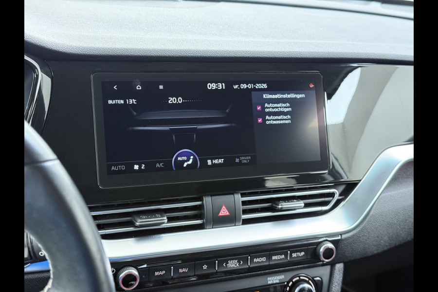 Kia e-Niro 204pk ExecutiveLine 64kWh 3fase SOH 100% Warmtepomp Leer+Elektr.+Verwarmd+Gekoeld+Memory Adaptive-Cruise Navi Ecc Camera Apple C Stuurverwarming Lmv Privacy Glas DAB Vess Lane Assist Blind Spot 11kw thuisladen Origineel Nederlandse Auto Dealer Onderh. Zeer compleet €48.000 nieuw !