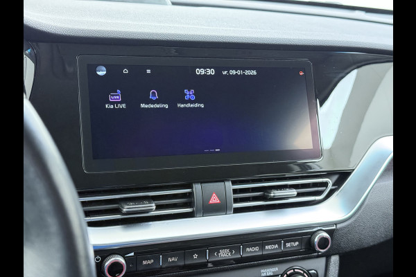 Kia e-Niro 204pk ExecutiveLine 64kWh 3fase SOH 100% Warmtepomp Leer+Elektr.+Verwarmd+Gekoeld+Memory Adaptive-Cruise Navi Ecc Camera Apple C Stuurverwarming Lmv Privacy Glas DAB Vess Lane Assist Blind Spot 11kw thuisladen Origineel Nederlandse Auto Dealer Onderh. Zeer compleet €48.000 nieuw !