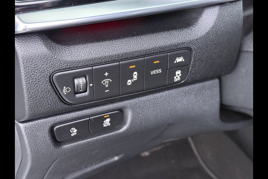 Kia e-Niro 204pk ExecutiveLine 64kWh 3fase SOH 100% Warmtepomp Leer+Elektr.+Verwarmd+Gekoeld+Memory Adaptive-Cruise Navi Ecc Camera Apple C Stuurverwarming Lmv Privacy Glas DAB Vess Lane Assist Blind Spot 11kw thuisladen Origineel Nederlandse Auto Dealer Onderh. Zeer compleet €48.000 nieuw !