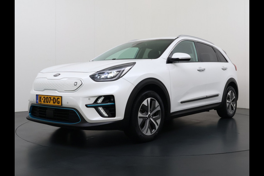 Kia e-Niro 204pk ExecutiveLine 64kWh 3fase SOH 100% Warmtepomp Leer+Elektr.+Verwarmd+Gekoeld+Memory Adaptive-Cruise Navi Ecc Camera Apple C Stuurverwarming Lmv Privacy Glas DAB Vess Lane Assist Blind Spot 11kw thuisladen Origineel Nederlandse Auto Dealer Onderh. Zeer compleet €48.000 nieuw !