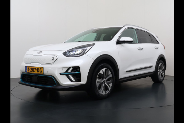Kia e-Niro 204pk ExecutiveLine 64kWh 3fase SOH 100% Warmtepomp Leer+Elektr.+Verwarmd+Gekoeld+Memory Adaptive-Cruise Navi Ecc Camera Apple C Stuurverwarming Lmv Privacy Glas DAB Vess Lane Assist Blind Spot 11kw thuisladen Origineel Nederlandse Auto Dealer Onderh. Zeer compleet €48.000 nieuw !