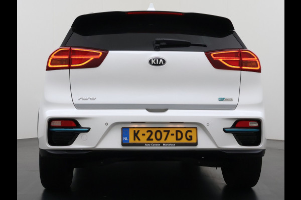 Kia e-Niro 204pk ExecutiveLine 64kWh 3fase SOH 100% Warmtepomp Leer+Elektr.+Verwarmd+Gekoeld+Memory Adaptive-Cruise Navi Ecc Camera Apple C Stuurverwarming Lmv Privacy Glas DAB Vess Lane Assist Blind Spot 11kw thuisladen Origineel Nederlandse Auto Dealer Onderh. Zeer compleet €48.000 nieuw !
