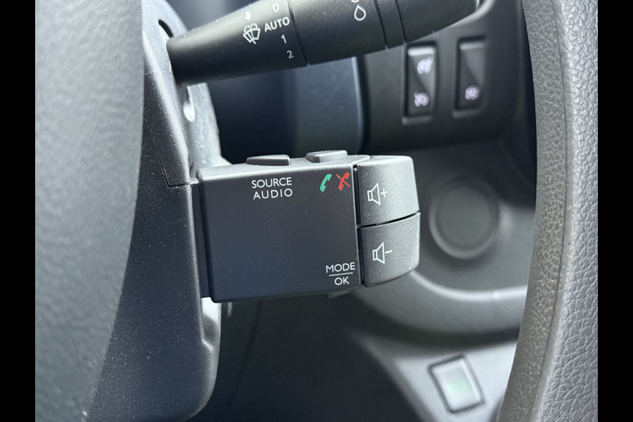 Opel Vivaro 1.6CDTI 126PK L1H1 Trekhaak Navi Camera Cruise Control DAB Euro 6 Edition Betonplex vloer Wandbetimmering Schuifdeur 1e Eigenaar Zeer nette-Origineel Nederlandse Bus 2.000kg Trekvermogen