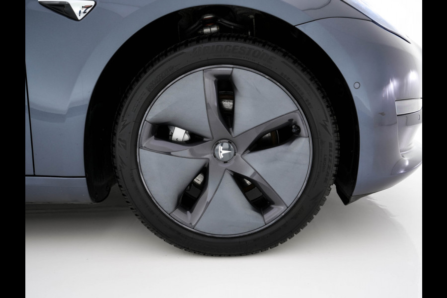 Tesla Model 3 Standard RWD Plus 60 kWh [ 3-Fase ] {SOH-88%} (INCL-BTW) Aut. *PANO | AUTO-PILOT | LEATHER | KEYLESS | FULL-LED | MEMORY-PACK | SURROUND-VIEW | DAB | CARPLAY | DIGI-COCKPIT | LANE-ASSIST | COMFORT-SEATS | 18"ALU*