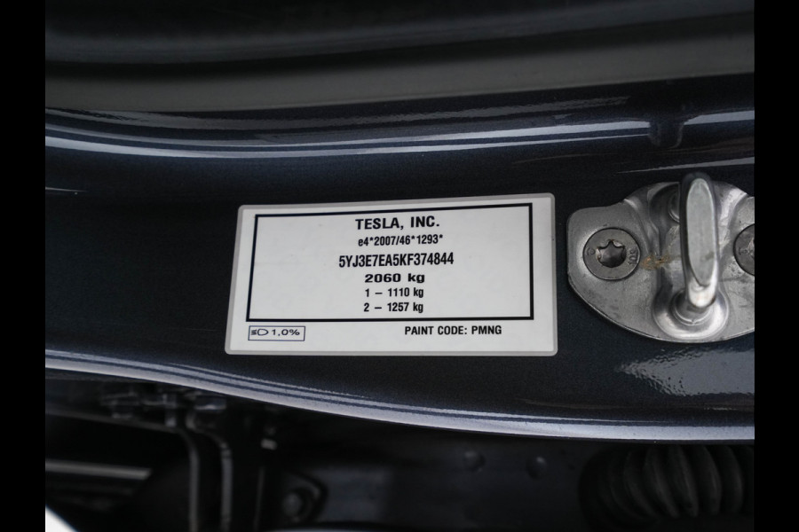 Tesla Model 3 Standard RWD Plus 60 kWh [ 3-Fase ] {SOH-88%} (INCL-BTW) Aut. *PANO | AUTO-PILOT | LEATHER | KEYLESS | FULL-LED | MEMORY-PACK | SURROUND-VIEW | DAB | CARPLAY | DIGI-COCKPIT | LANE-ASSIST | COMFORT-SEATS | 18"ALU*