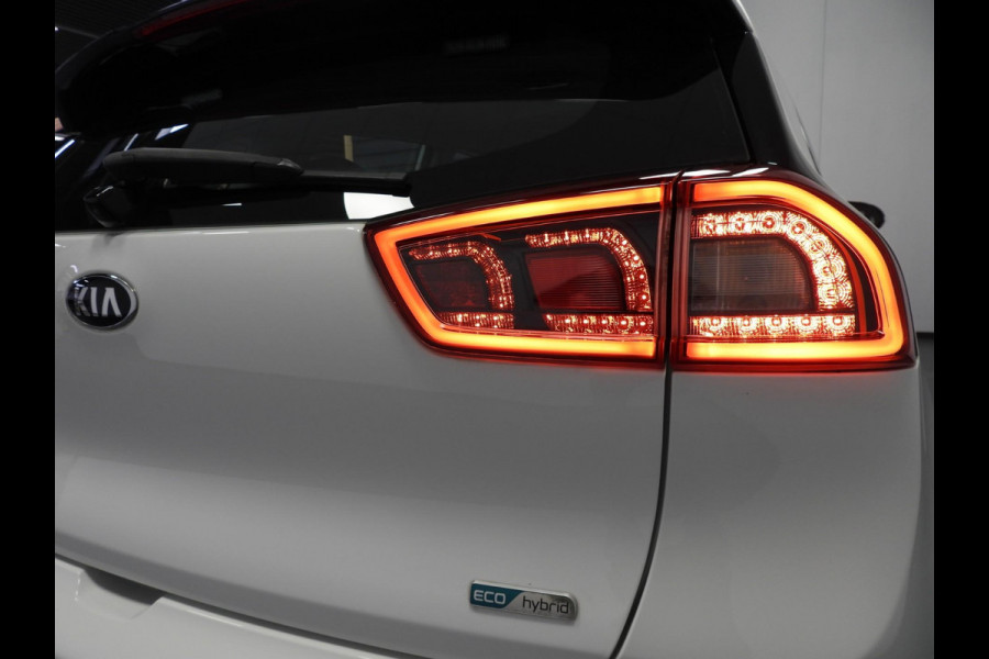 Kia Niro 1.6 GDi Hybrid DynamicLine NAVI/CAMERA/TREKHAAK/16"LMV!