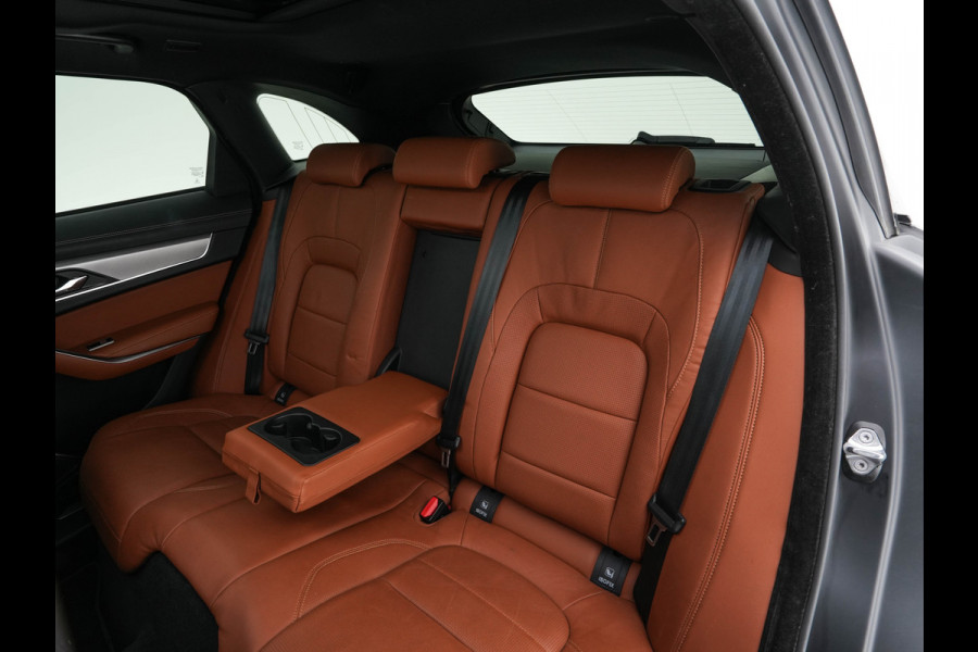 Jaguar F-Pace 2.0 P400e PHEV R-Dynamic HSE AWD ( Plug-in ) (INCL-BTW) Aut. *PANO | LEATHER | MERIDIAN-SOUND | FULL-LED | TOPVIEW | BLINDSPOT | KEYLESS | DAB+ | HEATED-COMFORTSEATS | NAVI-FULLMAP | DIGI-COCKPIT | HEAD-UP | PRIVACYGLASS | TOWBAR | 21"A