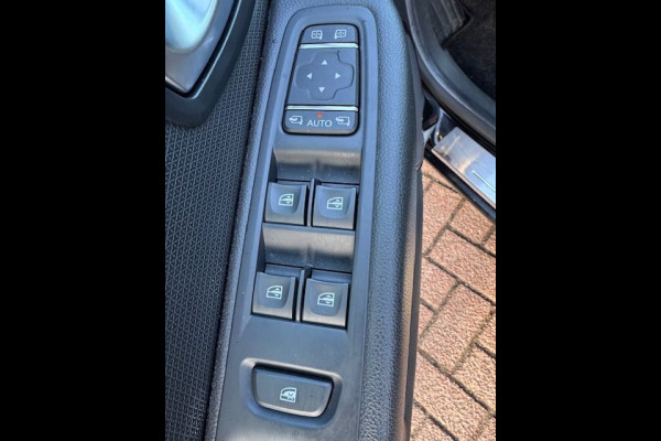 Renault Clio 0.9 TCe 5deurs Limited 114.000km Airco/ECC,Navigatie,Half Leder Interieur