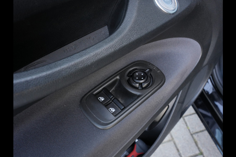 Fiat 500 Icon 42 kWh | SoH 95% | Navigatie | Climate Control | Cruise Control