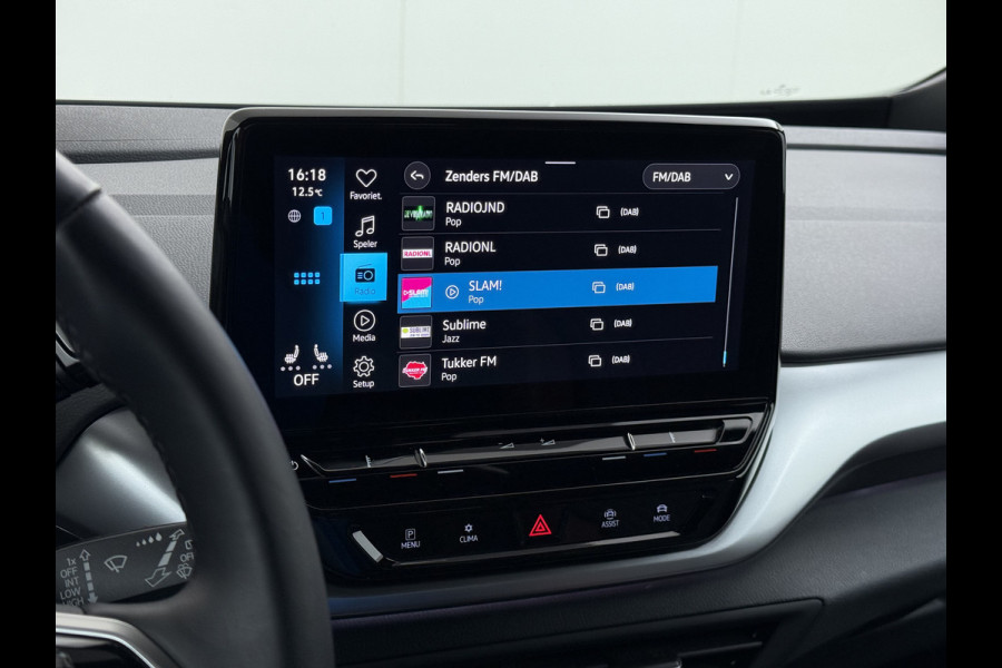 Volkswagen ID.4 204pk First 77kWh SOH 90% Leer/Alcantara Adap.Cruise Navi Ecc Camera Apple Carplay Android Pdc Lmv 20" Stoelverwarming Led Bordherkenning Voor-Klimatisering App-Connect  E-sound Front-Assist Origineel Nederlandse Auto Zeer Compleet 1e eigenaar