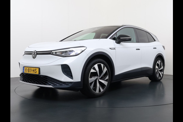 Volkswagen ID.4 204pk First 77kWh SOH 90% Leer/Alcantara Adap.Cruise Navi Ecc Camera Apple Carplay Android Pdc Lmv 20" Stoelverwarming Led Bordherkenning Voor-Klimatisering App-Connect  E-sound Front-Assist Origineel Nederlandse Auto Zeer Compleet 1e eigenaar