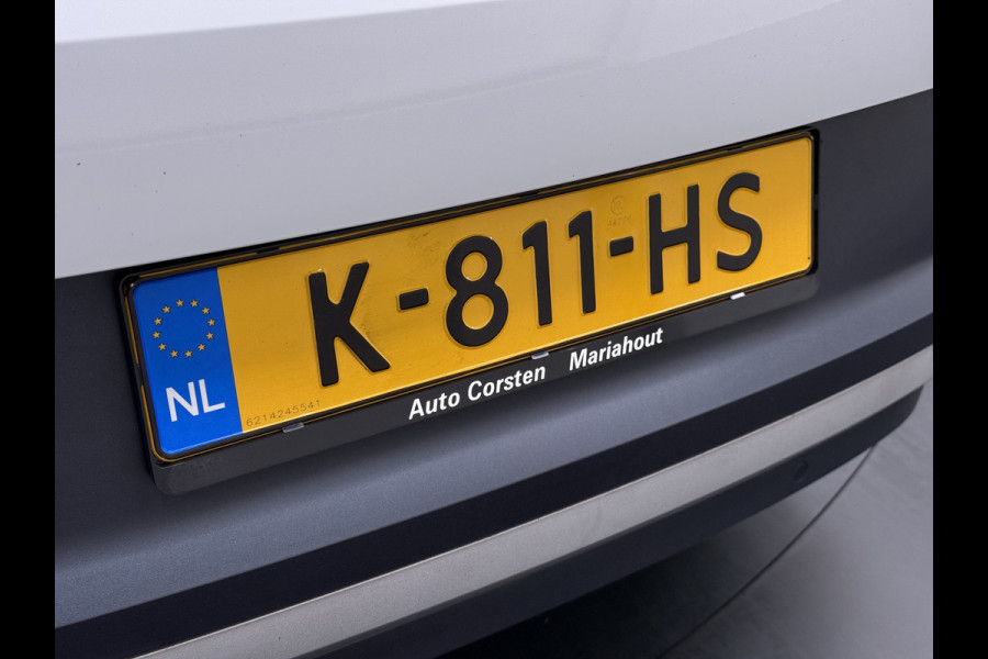 Volkswagen ID.4 204pk First 77kWh SOH 90% Leer/Alcantara Adap.Cruise Navi Ecc Camera Apple Carplay Android Pdc Lmv 20" Stoelverwarming Led Bordherkenning Voor-Klimatisering App-Connect  E-sound Front-Assist Origineel Nederlandse Auto Zeer Compleet 1e eigenaar