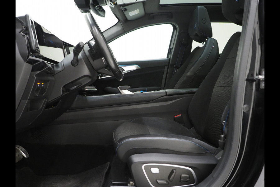 Renault Austral 1.2 E-Tech full hybrid 200 iconic esprit Alpine | Panoramadak | Massage | 4 Control | Harman/Kardon | 360 | HUD | Keyless | Carplay