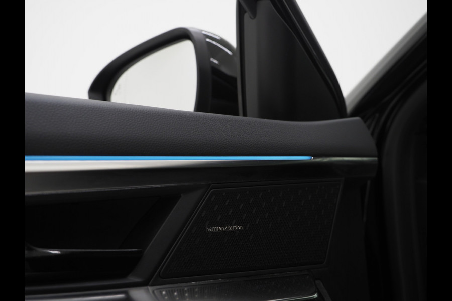 Renault Austral 1.2 E-Tech full hybrid 200 iconic esprit Alpine | Panoramadak | Massage | 4 Control | Harman/Kardon | 360 | HUD | Keyless | Carplay