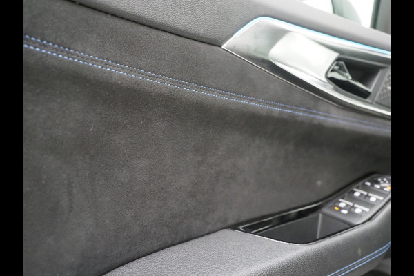 Renault Austral 1.2 E-Tech full hybrid 200 iconic esprit Alpine | Panoramadak | Massage | 4 Control | Harman/Kardon | 360 | HUD | Keyless | Carplay