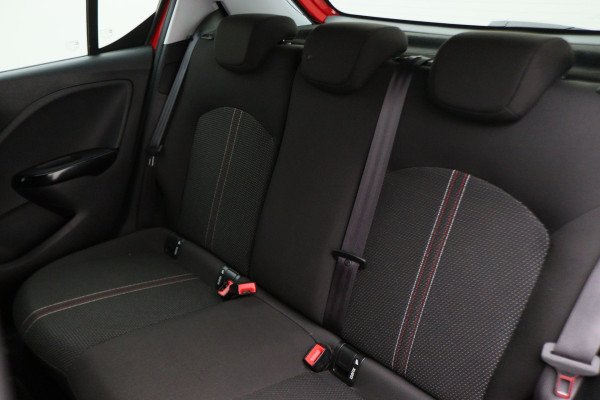 Opel Corsa 1.4 Black Edition Airco, Cruise, Apple Carplay, DAB, PDC, Elektrische Ramen, 16''