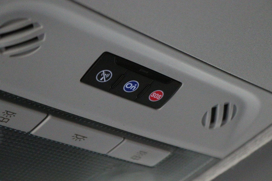 Opel Corsa 1.4 Black Edition Airco, Cruise, Apple Carplay, DAB, PDC, Elektrische Ramen, 16''