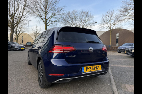 Volkswagen e-Golf e-Golf SOH 90% | ACHTERUITRIJ CAMERA | DIG. DASH| DODE HOEK| CARPLAY| STOELVERWARMING| ALL SEASON BANDEN |  LEUKE COMPLETE AUTO| RIJKLAAR INCL. 12 MND BOVAG GARANTIE