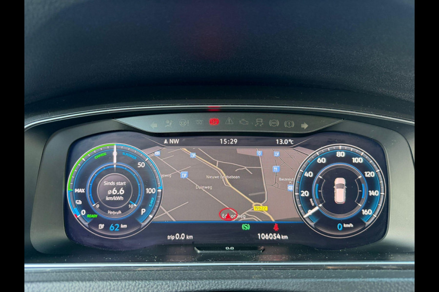 Volkswagen e-Golf e-Golf SOH 90% | ACHTERUITRIJ CAMERA | DIG. DASH| DODE HOEK| CARPLAY| STOELVERWARMING| ALL SEASON BANDEN |  LEUKE COMPLETE AUTO| RIJKLAAR INCL. 12 MND BOVAG GARANTIE
