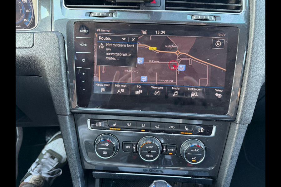 Volkswagen e-Golf e-Golf SOH 90% | ACHTERUITRIJ CAMERA | DIG. DASH| DODE HOEK| CARPLAY| STOELVERWARMING| ALL SEASON BANDEN |  LEUKE COMPLETE AUTO| RIJKLAAR INCL. 12 MND BOVAG GARANTIE