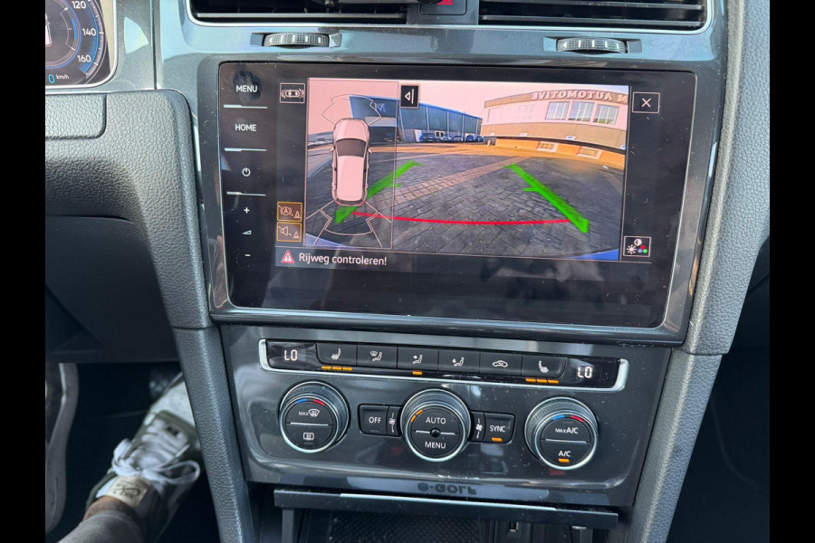Volkswagen e-Golf e-Golf SOH 90% | ACHTERUITRIJ CAMERA | DIG. DASH| DODE HOEK| CARPLAY| STOELVERWARMING| ALL SEASON BANDEN |  LEUKE COMPLETE AUTO| RIJKLAAR INCL. 12 MND BOVAG GARANTIE