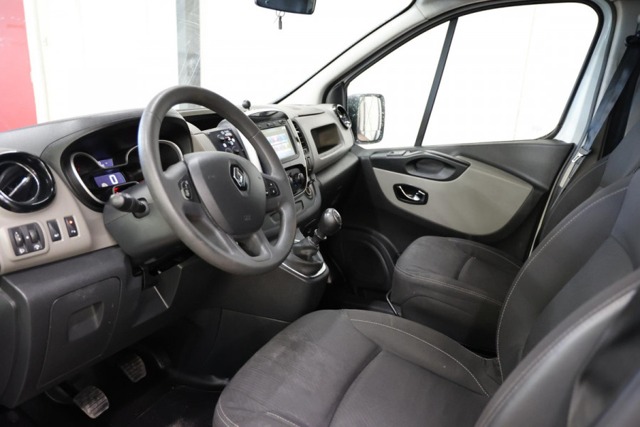 Renault Trafic AMBULANCE VSAV Rettungswagen Krankenwagen