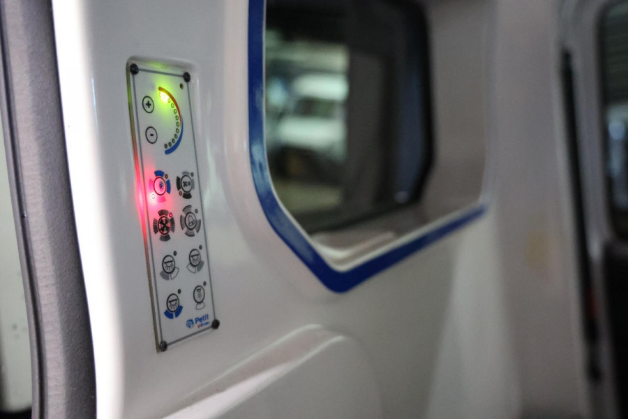 Renault Trafic AMBULANCE VSAV Rettungswagen Krankenwagen