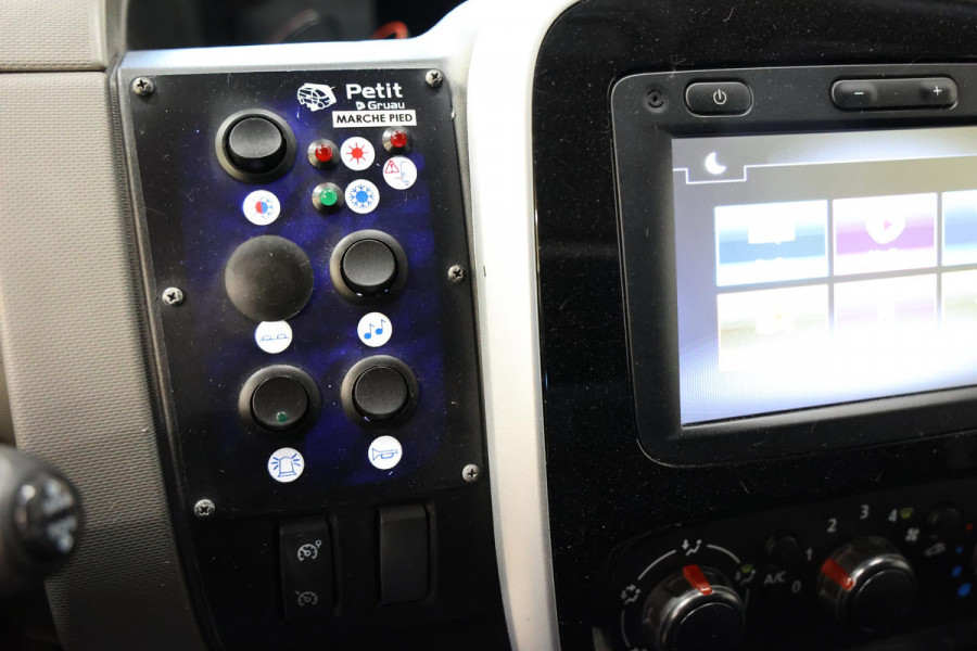 Renault Trafic AMBULANCE VSAV Rettungswagen Krankenwagen