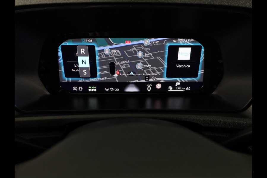 Volkswagen Caddy 1.5 TSI eHybride PAN Americana 115 pk Automaat (DSG) | Navigatie | Panoramadak | Trekhaak | Parkeersensoren (Park assist) | Achteruitrijcamera | LED koplampen | Adaptieve cruise control | Stoelverwarming |