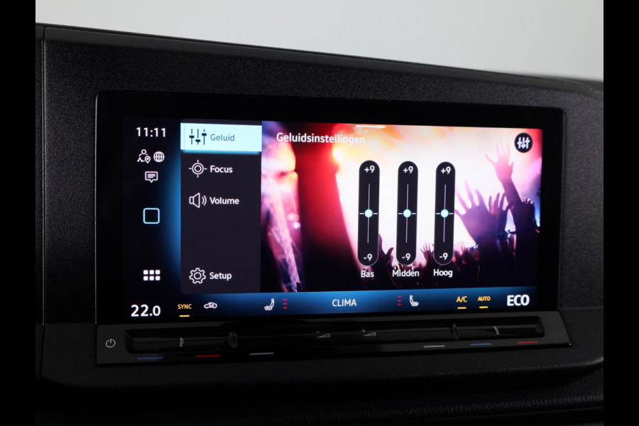 Volkswagen Caddy 1.5 TSI eHybride PAN Americana 115 pk Automaat (DSG) | Navigatie | Panoramadak | Trekhaak | Parkeersensoren (Park assist) | Achteruitrijcamera | LED koplampen | Adaptieve cruise control | Stoelverwarming |