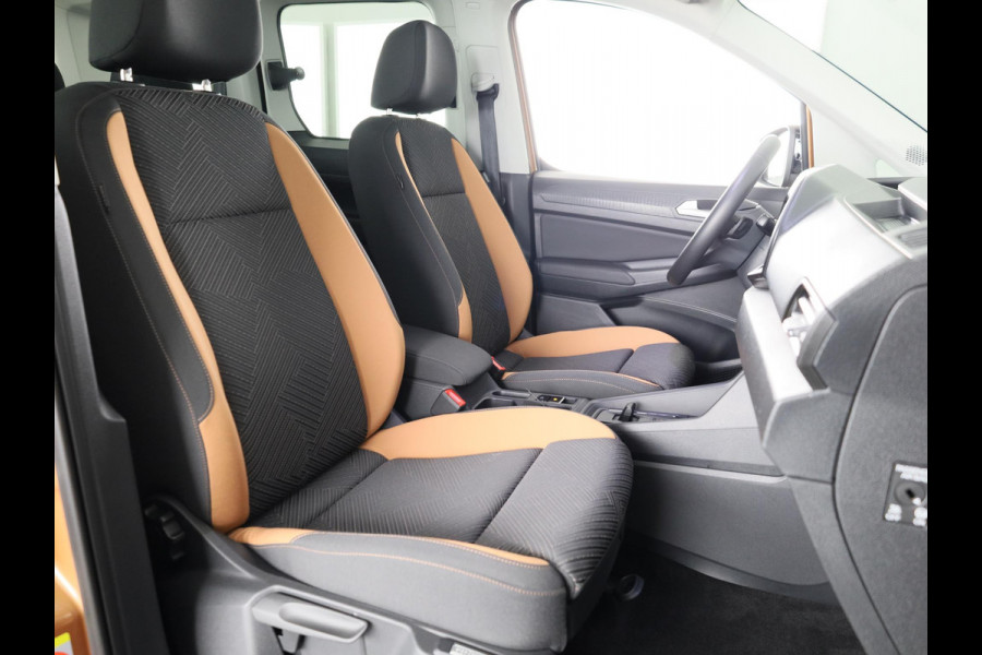 Volkswagen Caddy 1.5 TSI eHybride PAN Americana 115 pk Automaat (DSG) | Navigatie | Panoramadak | Trekhaak | Parkeersensoren (Park assist) | Achteruitrijcamera | LED koplampen | Adaptieve cruise control | Stoelverwarming |