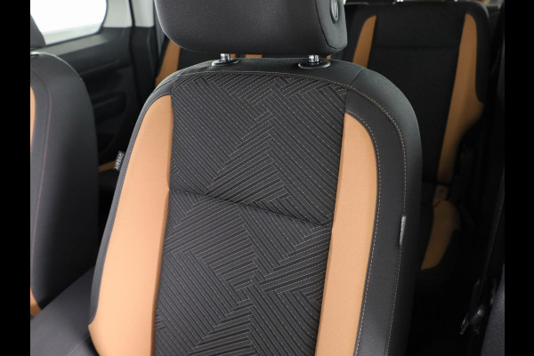 Volkswagen Caddy 1.5 TSI eHybride PAN Americana 115 pk Automaat (DSG) | Navigatie | Panoramadak | Trekhaak | Parkeersensoren (Park assist) | Achteruitrijcamera | LED koplampen | Adaptieve cruise control | Stoelverwarming |