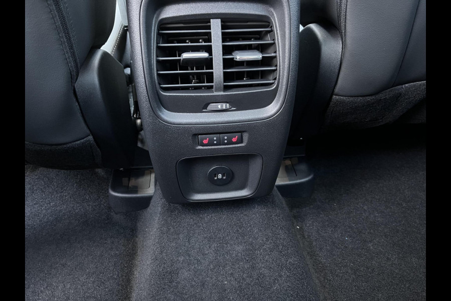 Ford Kuga 2.5 PHEV Sound Edition 243pk | Ford Voorraad | Panorama Dak | 20 inch Lichtmetaal | Winterpack | Matrix LED | Driver Assistance Pack