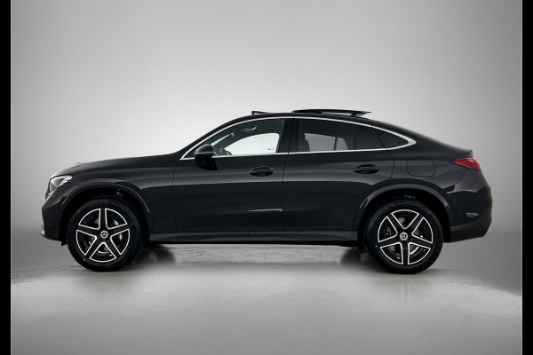 Mercedes-Benz GLC Coupé 300e 4MATIC Business Solution AMG | Trekhaak | Panoramaschuifdak | Memorypakket voorstoelen | URBAN GUARD voertuigbescherming plus | 19 inch AMG velgen | Sfeerverlichting | EASY PACK achterklep |