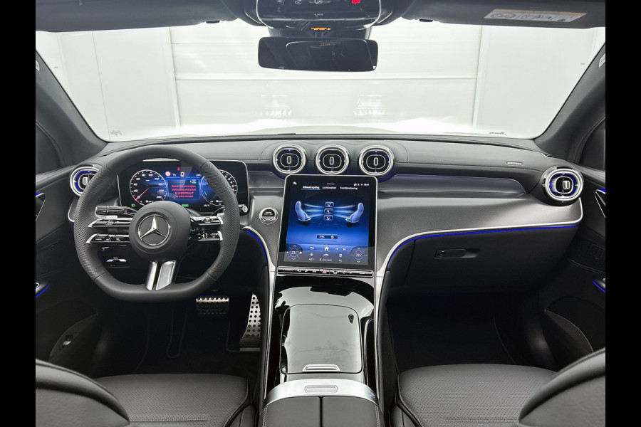 Mercedes-Benz GLC Coupé 300e 4MATIC Business Solution AMG | Trekhaak | Panoramaschuifdak | Memorypakket voorstoelen | URBAN GUARD voertuigbescherming plus | 19 inch AMG velgen | Sfeerverlichting | EASY PACK achterklep |