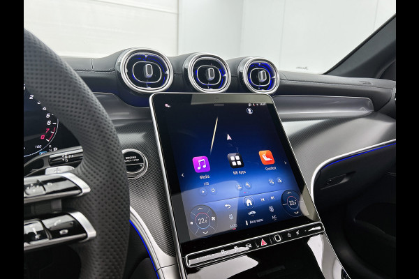 Mercedes-Benz GLC Coupé 300e 4MATIC Business Solution AMG | Trekhaak | Panoramaschuifdak | Memorypakket voorstoelen | URBAN GUARD voertuigbescherming plus | 19 inch AMG velgen | Sfeerverlichting | EASY PACK achterklep |