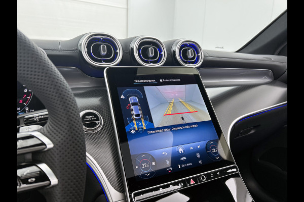 Mercedes-Benz GLC Coupé 300e 4MATIC Business Solution AMG | Trekhaak | Panoramaschuifdak | Memorypakket voorstoelen | URBAN GUARD voertuigbescherming plus | 19 inch AMG velgen | Sfeerverlichting | EASY PACK achterklep |