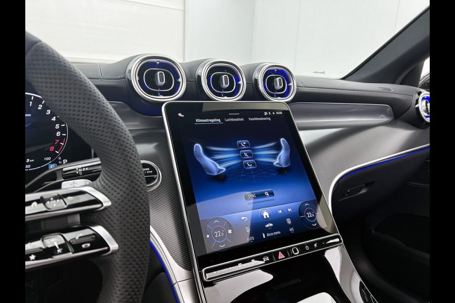 Mercedes-Benz GLC Coupé 300e 4MATIC Business Solution AMG | Trekhaak | Panoramaschuifdak | Memorypakket voorstoelen | URBAN GUARD voertuigbescherming plus | 19 inch AMG velgen | Sfeerverlichting | EASY PACK achterklep |