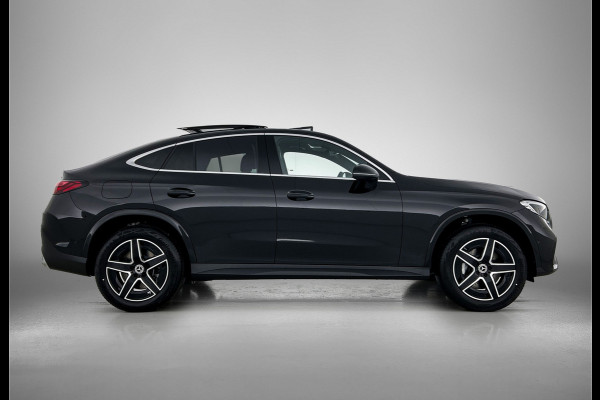 Mercedes-Benz GLC Coupé 300e 4MATIC Business Solution AMG | Trekhaak | Panoramaschuifdak | Memorypakket voorstoelen | URBAN GUARD voertuigbescherming plus | 19 inch AMG velgen | Sfeerverlichting | EASY PACK achterklep |