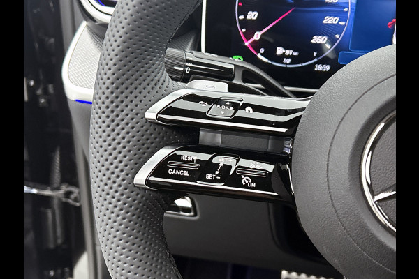 Mercedes-Benz GLC Coupé 300e 4MATIC Business Solution AMG | Trekhaak | Panoramaschuifdak | Memorypakket voorstoelen | URBAN GUARD voertuigbescherming plus | 19 inch AMG velgen | Sfeerverlichting | EASY PACK achterklep |