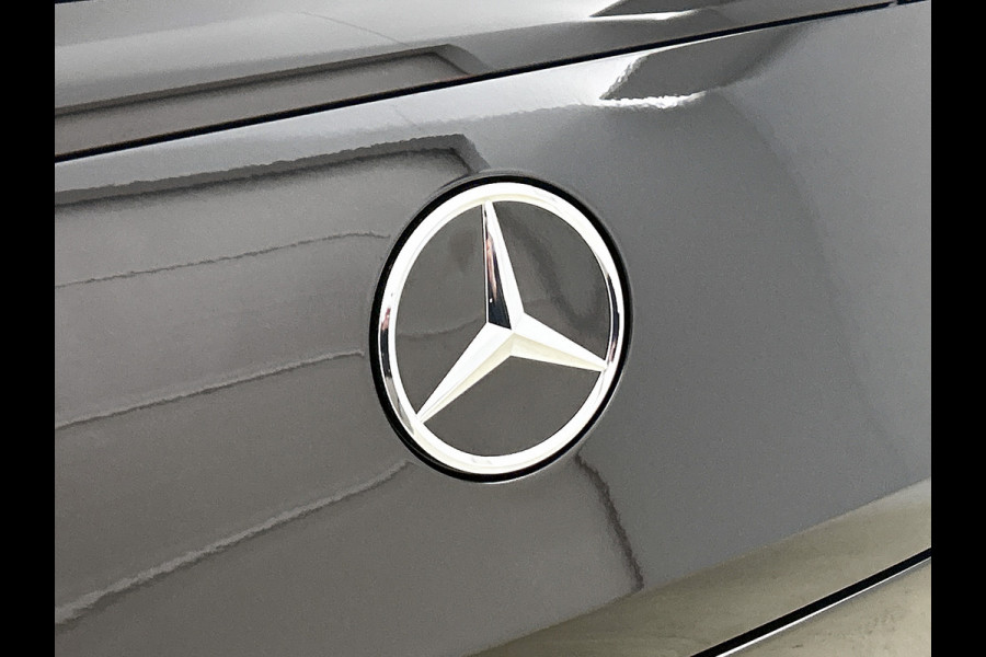Mercedes-Benz GLC Coupé 300e 4MATIC Business Solution AMG | Trekhaak | Panoramaschuifdak | Memorypakket voorstoelen | URBAN GUARD voertuigbescherming plus | 19 inch AMG velgen | Sfeerverlichting | EASY PACK achterklep |